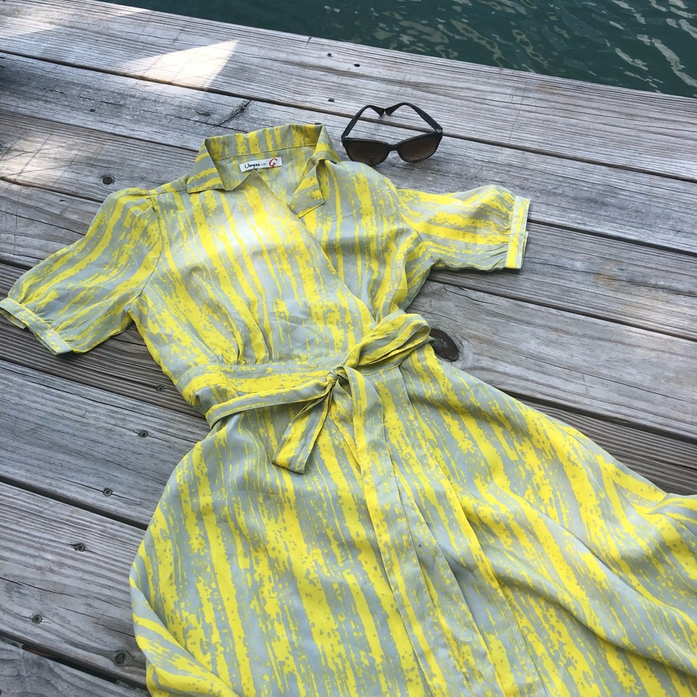 UmGee wrap dress